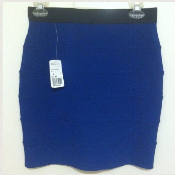Forever 21 blue skirt💢traded💢