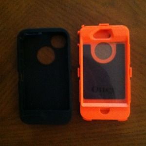 🔴TRADED🔴Orange and black otterbox