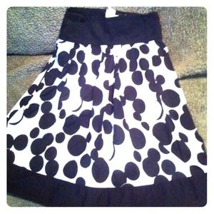 **SOLD NO LONGER AVAILABLE**ADORABLE ZIP UP SKIRT