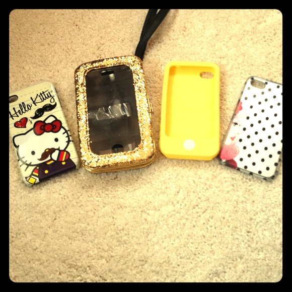 ❤SOLD IN BUNDLE!!📱 iPhone 4 bundle!! ❤