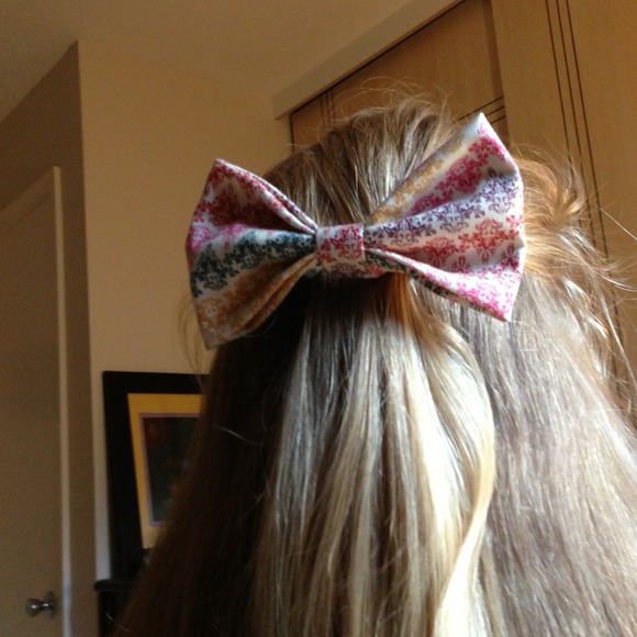 Handmade Hair Bow! - Picture 3 of 3