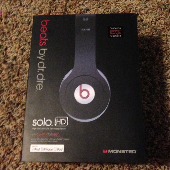 💯% Authentic Beats by Dr.Dre