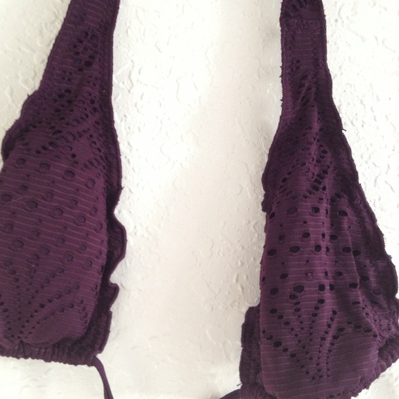 Bikini - Picture 3 of 4