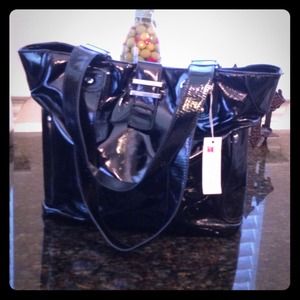 Mondani New York Black Purse NWT