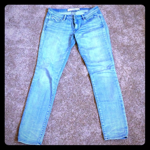 🎉50% OFF SALE! 🎉Abercrombie light wash jeans
