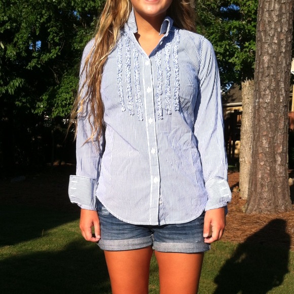 Fitted American Eagle Button Down