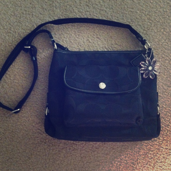 🚫SOLD🚫 Authentic Coach Kyra Cross body bag