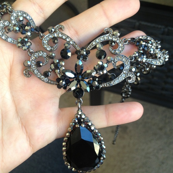 neckles - Picture 3 of 3