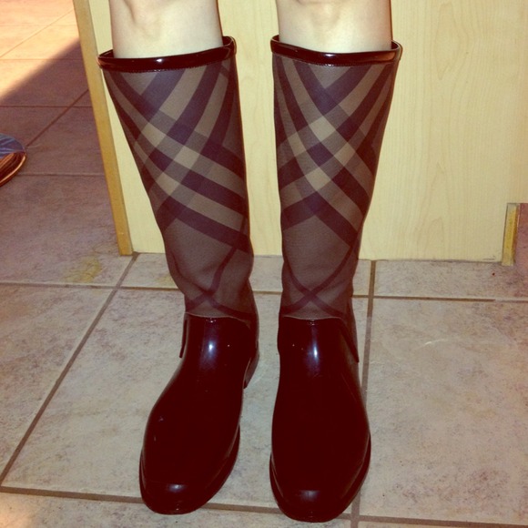 burberry rain boots additional pics!! **SOLD**