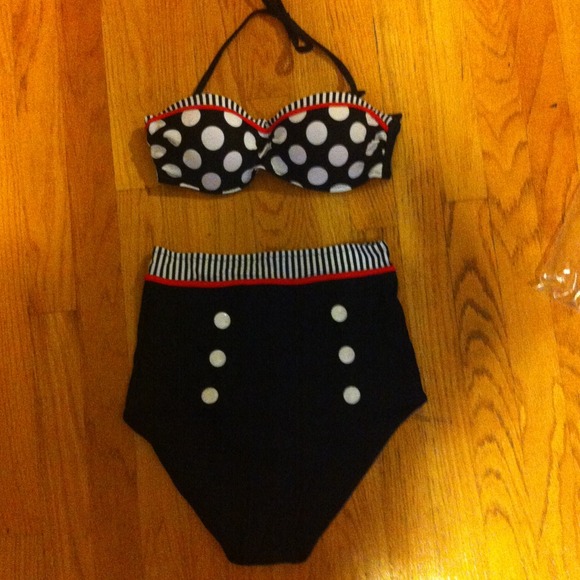 High waist 70s inspired bikini set sz small