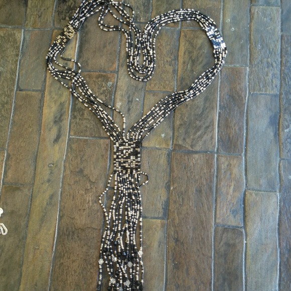 neckles