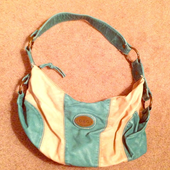 TRADED 💥DOLCE AND GABBANA PURSE - Picture 1 of 4