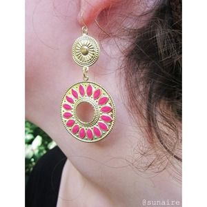 [BRAND NEW] Gold & Pink Embellished Earrings