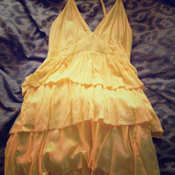 Yellow dress 🌻