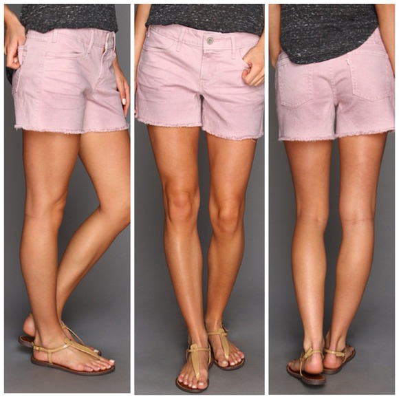 levis | dusty lilac | cutoff shorts