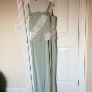 Light sage Mother of Bride/Groom dress w jacket