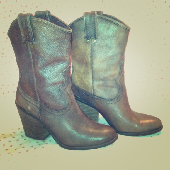 Lucky Brand cowgirl boots size 7.5