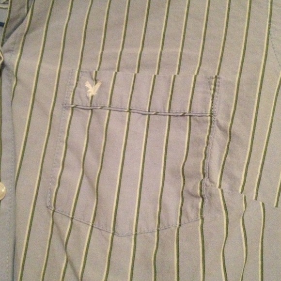 Button down - Picture 2 of 2