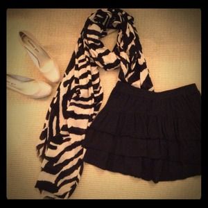 American Eagle Outfitter Black Ruffle Skirt