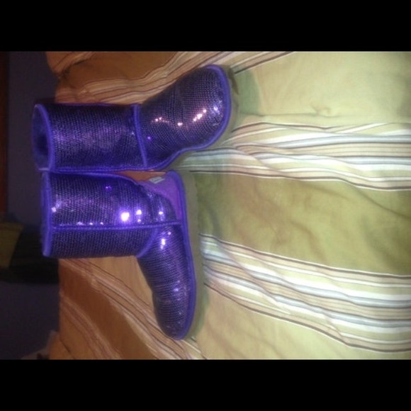 REDUCED!!! Purple sequined uggs. ๐ซNO TRADES ๐ซ - Picture 2 of 4
