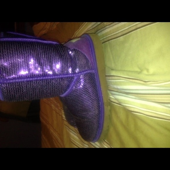 REDUCED!!! Purple sequined uggs. ๐ซNO TRADES ๐ซ - Picture 4 of 4