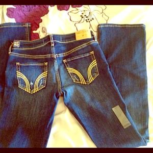 HOLLISTER BOOTCUT JEANS