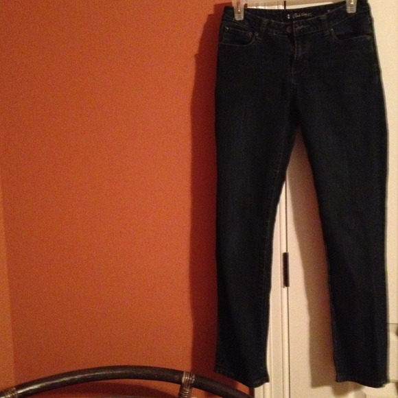 Jeans w/ zipper back pockets