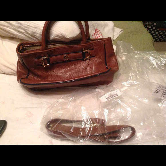 Brand new, Tory Burch Brown Horsebit satchel - Picture 2 of 2