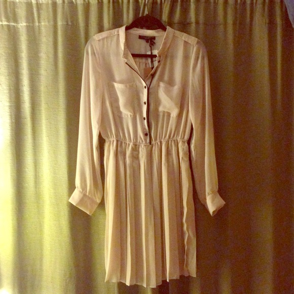 Brand new, never worn and it's too big...