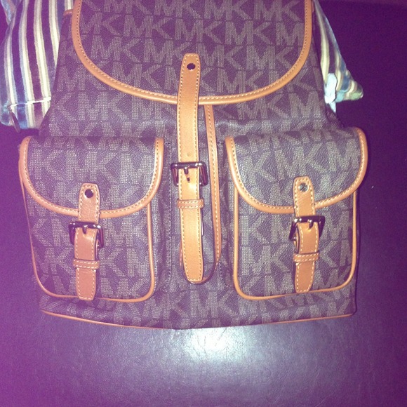 MK Jet set back pack 💯authentic