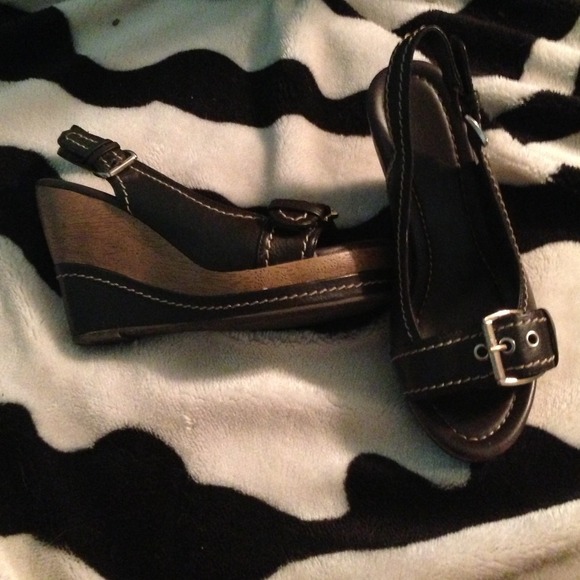 Brown wedges