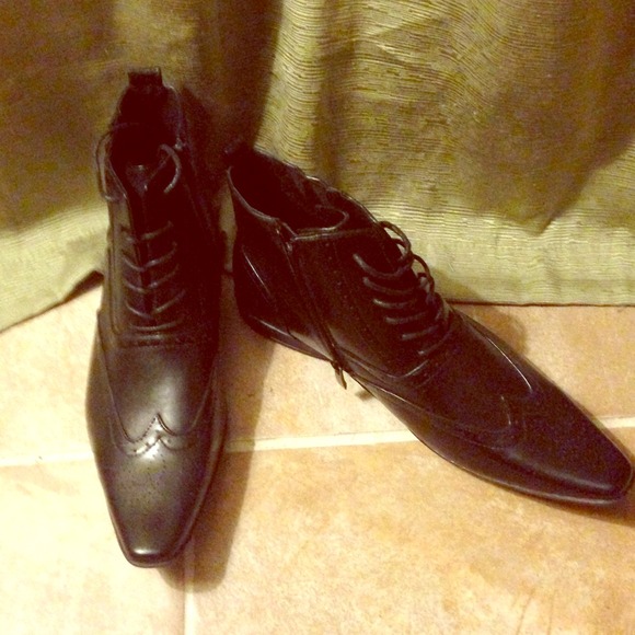 Too small for my husband! Never worn