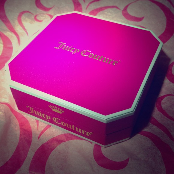 Juicy Couture Necklace Box 👑