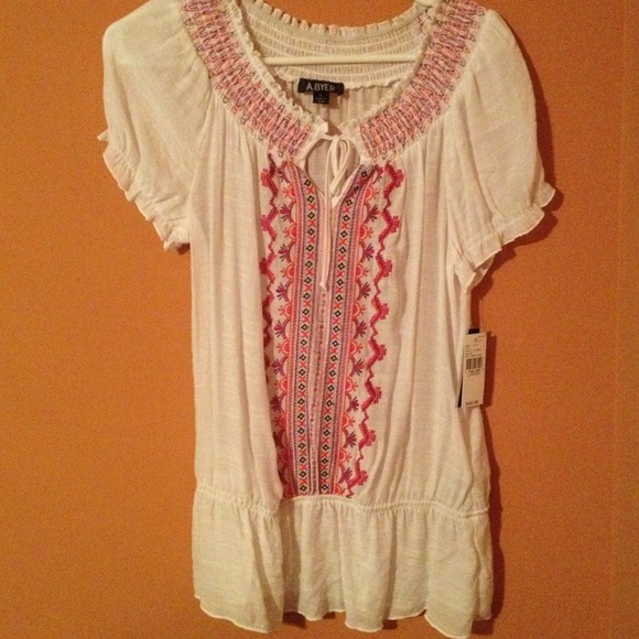 White blouse with Spanish print