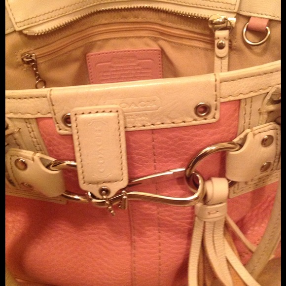 Beautiful White & Pink Coach Genuine Leather Bag - Picture 2 of 3