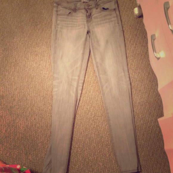 Gray skinny jeans