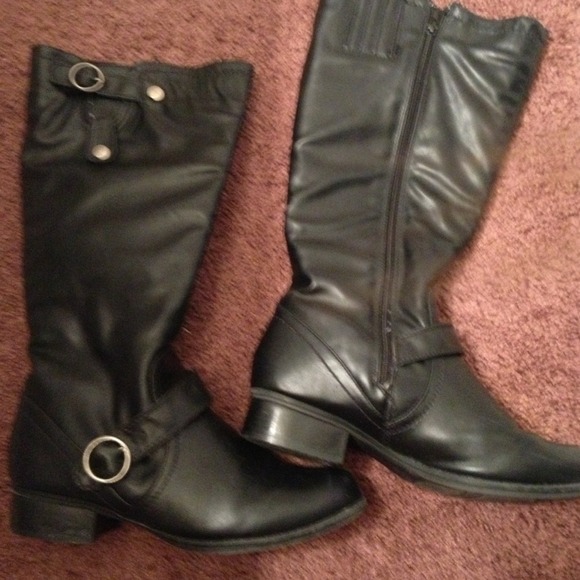 Boots 7 1/2