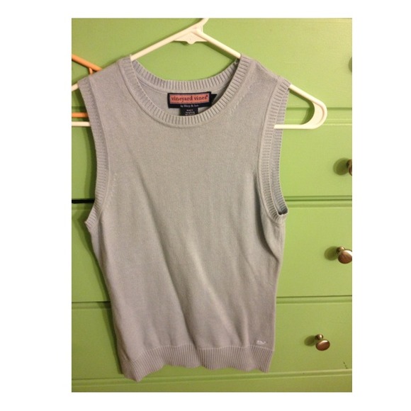 Vineyard vines vest