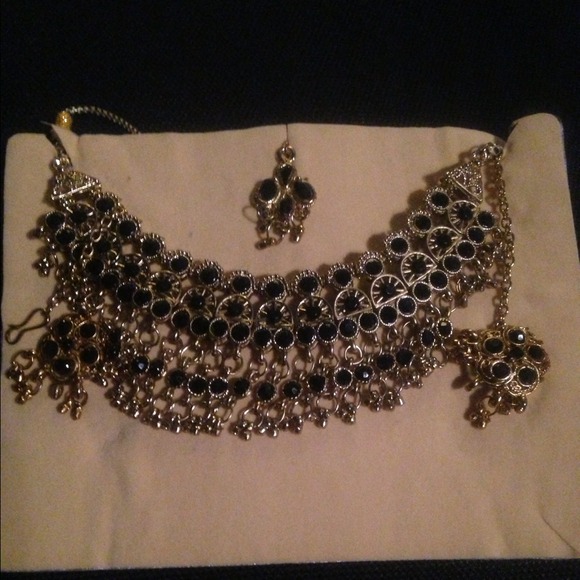 Indian jewelry w  earrings, necklace, n tikka