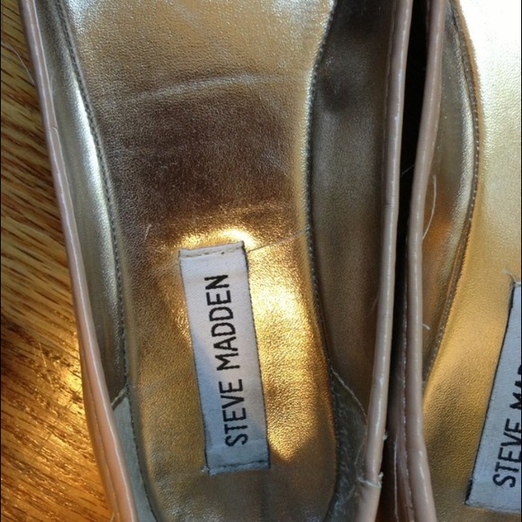 Nude Studded Steve Madden Flats - Picture 2 of 2