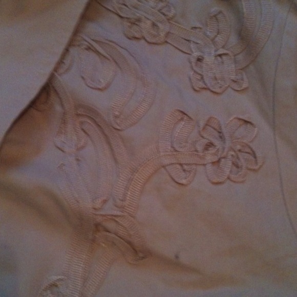 Embroidered top - Picture 2 of 4