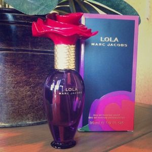 Lola by Marc Jacobs