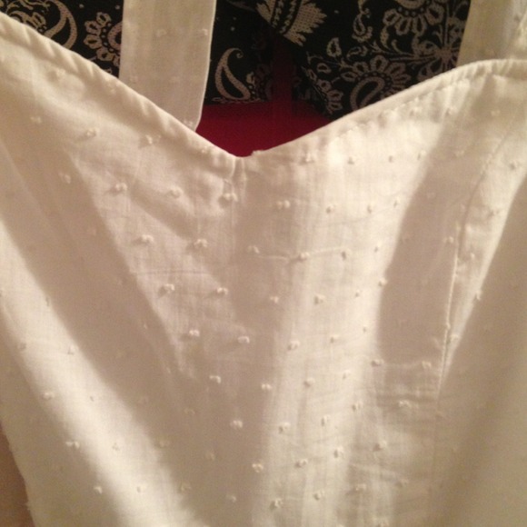 White dress!!! - Picture 2 of 3