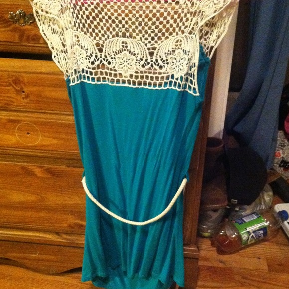 Turquoise Top With Rope Belt - Picture 2 of 2