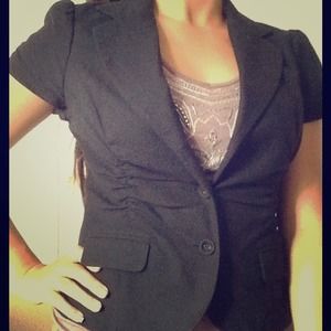 Short sleeve blazer
