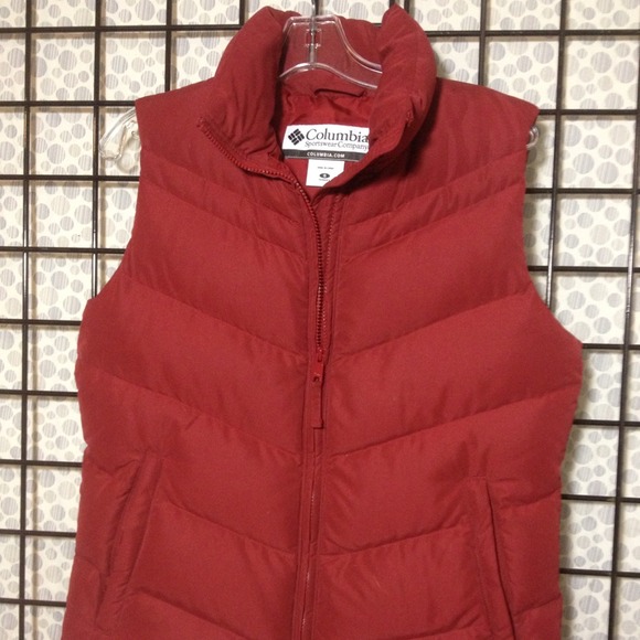 **RESERVED** Columbia Sportswear down vest