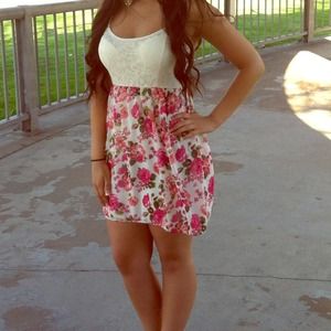 Short cute & flirty summer dress