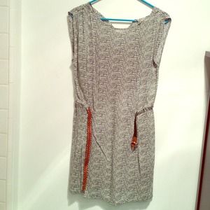 Green leaf pattern dress with belt