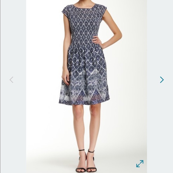 Max Studio black and white floral dress - Picture 5 of 7