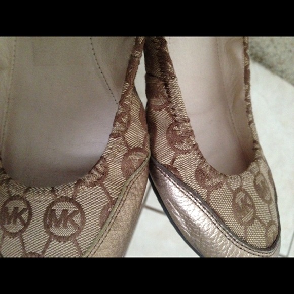 mk flat shoes price